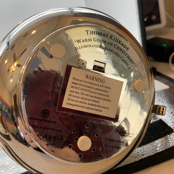 Bradford Exchange Thomas Kinkade Warm Glow of Christmas Candle Centerpiece Works - Picture 13 of 16